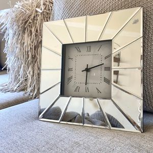 🪞 classic square mirrored hanging wall clock home decor